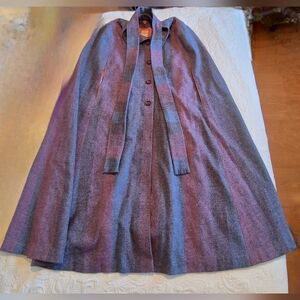 Vintage 80's Avoca women 's Large wool striped walking cape  scarf arm slot GUC